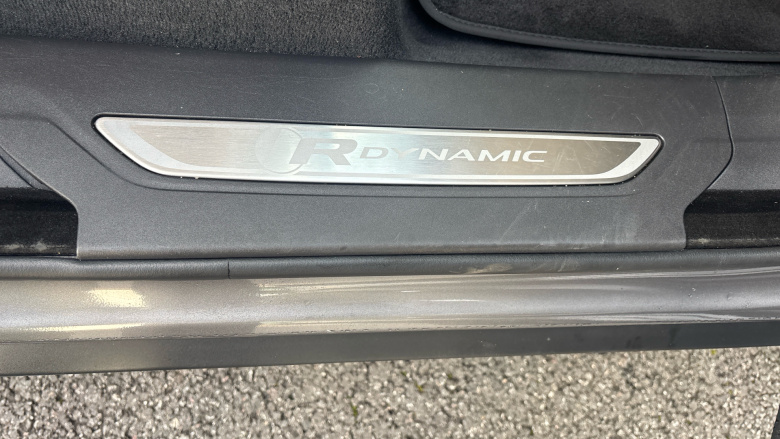 Jaguar F-Pace 2.0 D200 R-Dynamic S 5dr Auto AWD Diesel Estate